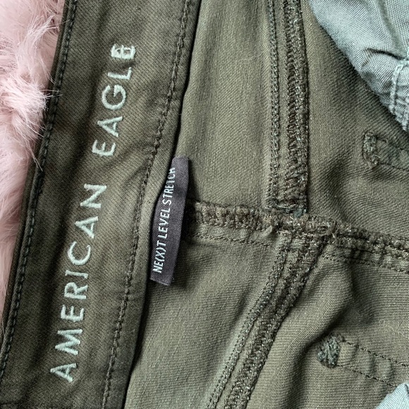 American Eagle CURVY Super Hi-Rise Camo Jeggings - Picture 4 of 7